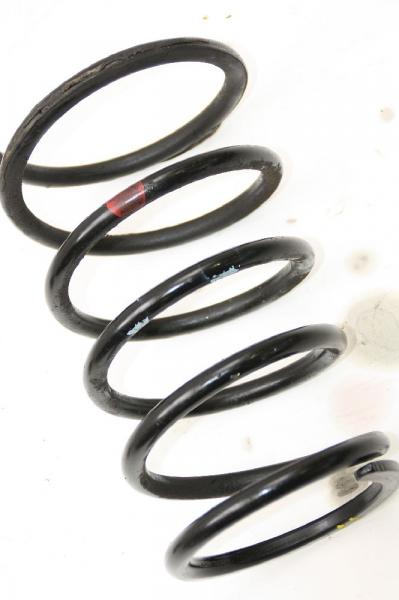 Feder hinten links 550208H762 Nissan X-TRAIL 1