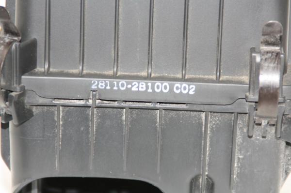 Luftfiltergehäuse 281102B100 Hyundai SANTA FE 2 CM