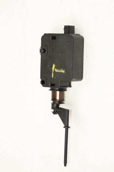 Stellmotor ZV Tankklappe 67118381522 BMW 7er E65