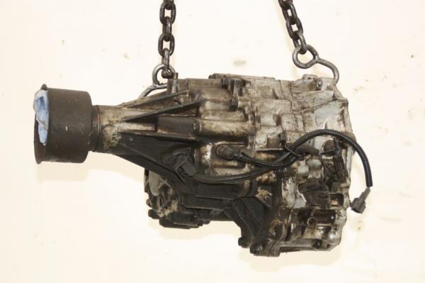 Getriebe Verteilergetriebe 33100VK400 Nissan PICK UP D22
