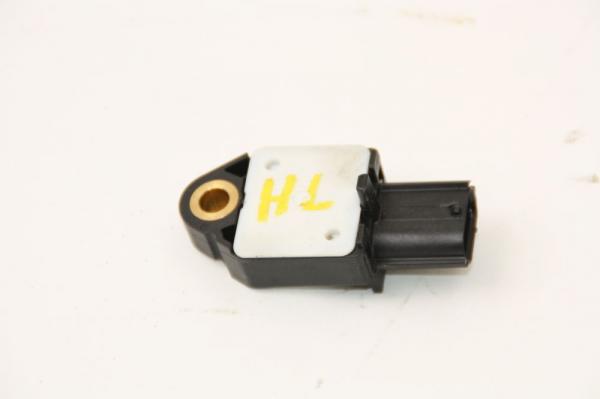 Airbag Sensor links 8983102050 Toyota COROLLA 9 E12