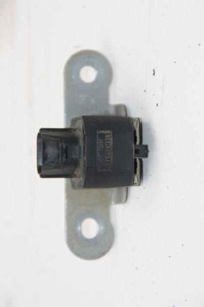 Sensor Querbeschleunigung MN102454 Mitsubishi L 200 4 KB4T