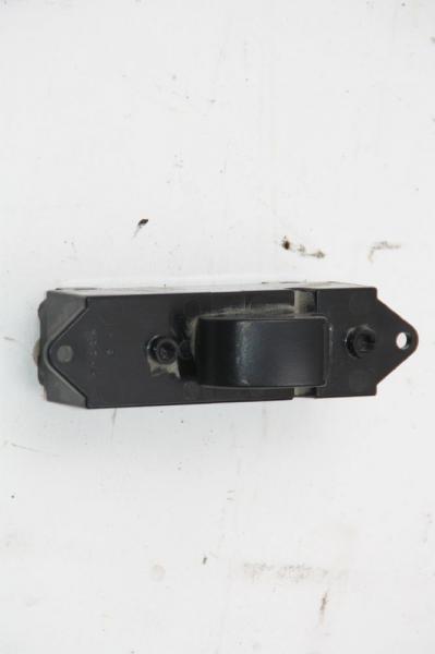 Schalter Fensterheber hinten links MR587957 Mitsubishi L 200 4 KB4T