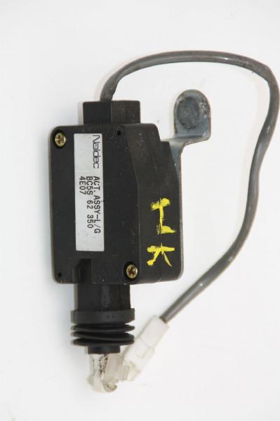 Wischermotor vorn VW POLO 9N 6Q1955119A 02-2009 gebraucht 1