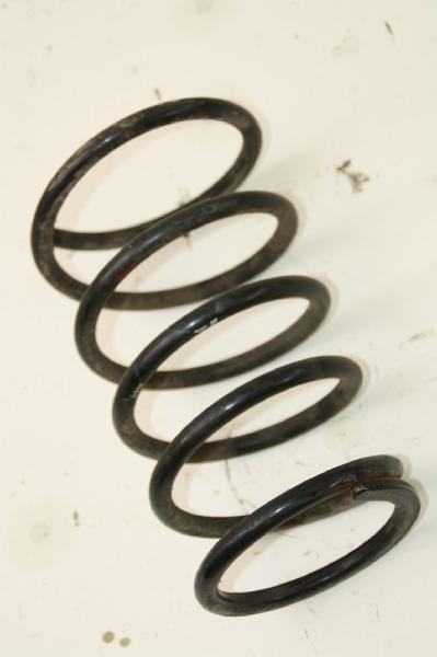 Feder hinten rechts 550208H762 Nissan X-TRAIL 1