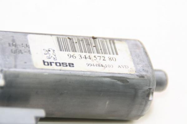 Fensterheber-Motor vorn rechts 0130822021 Peugeot 307 3A/C