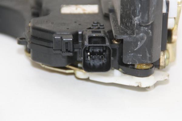 Türschloß hinten links 5745A093 Mitsubishi L 200 4 KB4T