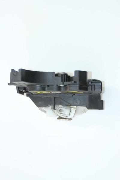 Türschloß vorn rechts 5715A186 Mitsubishi L 200 4 KB4T