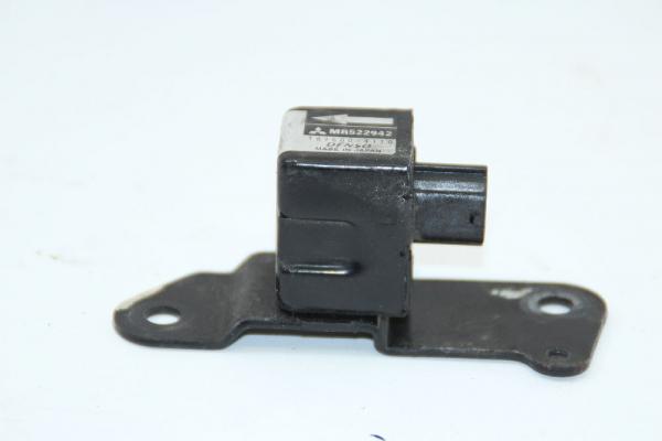 Airbag Sensor vorn rechts MR522942 Mitsubishi PAJERO SPORT K90