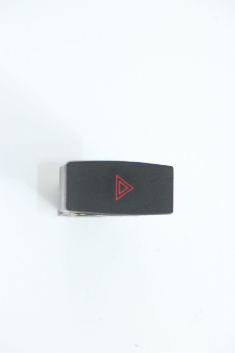 Schalter Warnblink GS1D664H0A Mazda 6 GH