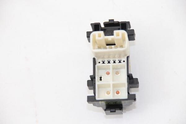 Schalter Fensterheber vorn rechts 8292056 Toyota AYGO 2
