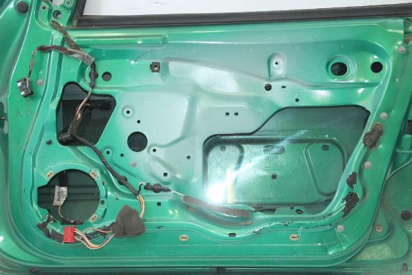 Tür vorn rechts 7751473047 Renault MEGANE 1 BA
