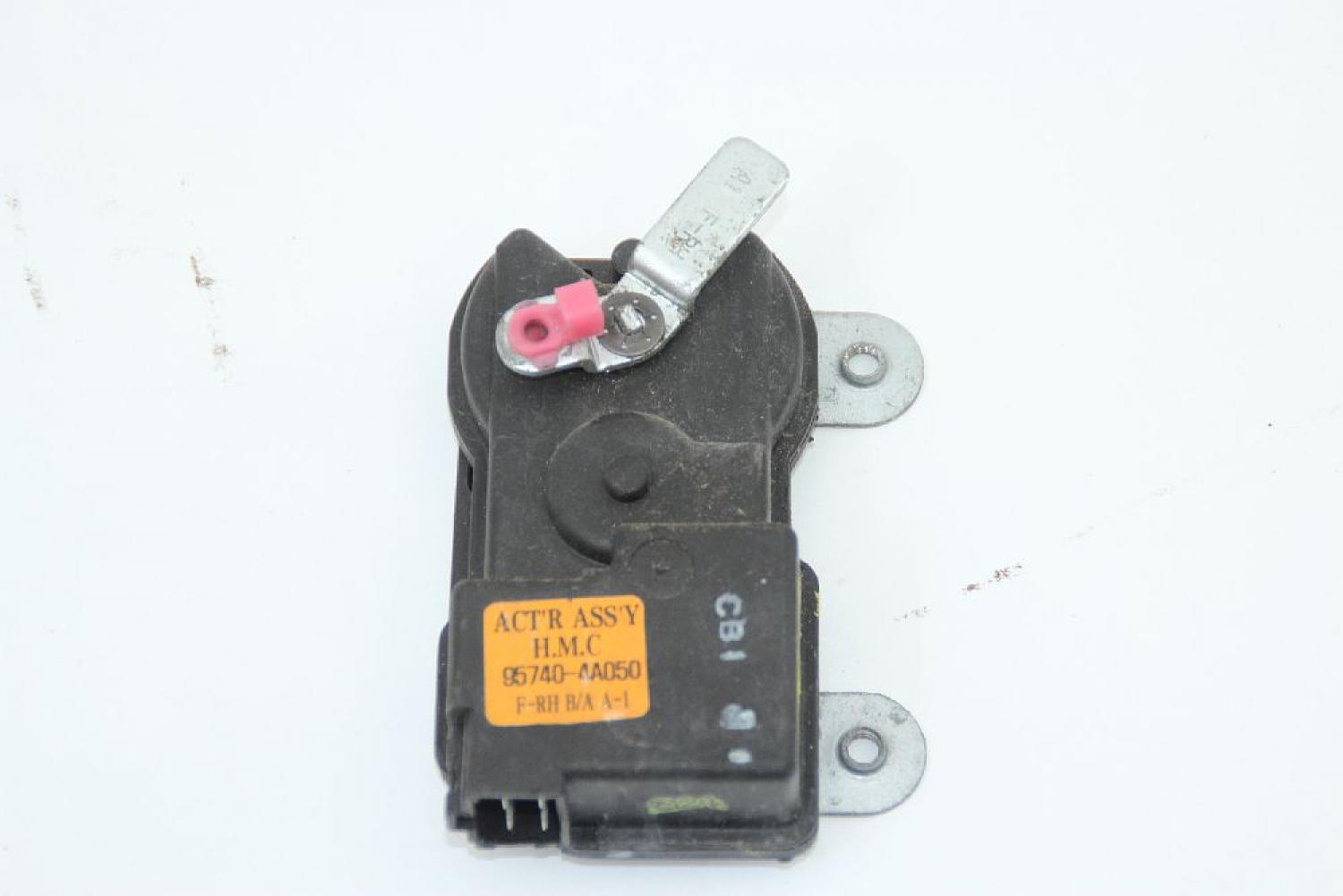 Stellmotor ZV vorn rechts 957404A050 Hyundai H1 KASTEN