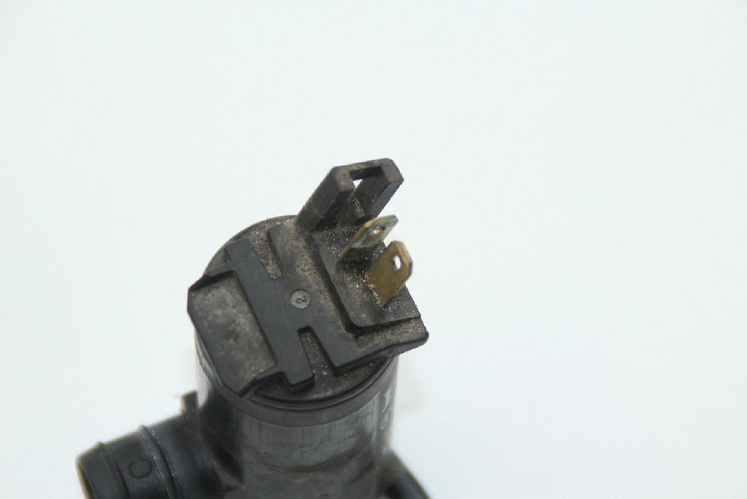 Scheibenwischerwasserpumpe 9851014000 Hyundai H1 KASTEN