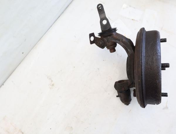 Achsschenkel vorn links Trabant P601