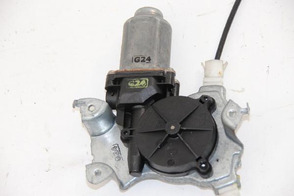Wischermotor vorn Peugeot 207 SW 0390241540 BOSCH 12-2008 gebraucht 1