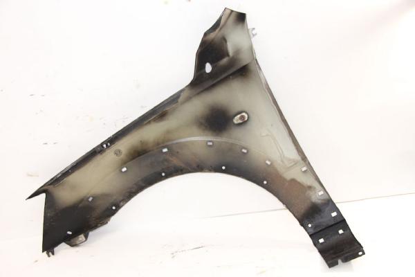 Kotflügel vorn rechts 663213E141 Kia SORENTO 1 JC