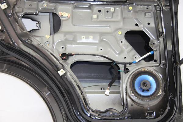 Tür hinten links 770033E111 Kia SORENTO 1 JC