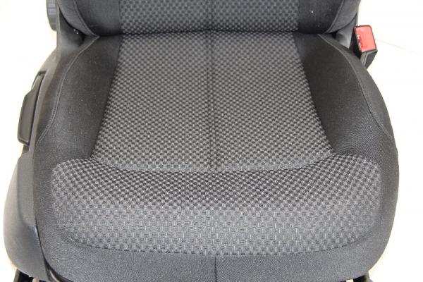 Sitz vorn rechts 3AA881405SOF VW PASSAT Variant 36