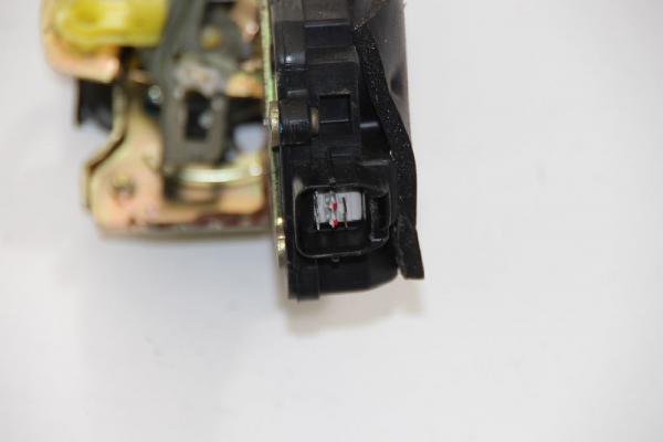 Türschloß hinten rechts 814211F010 Kia SPORTAGE 2 JE