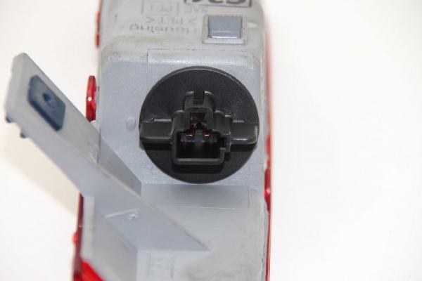 Zusatzbremsleuchte 8157049015 Toyota RAV4 2 XA2
