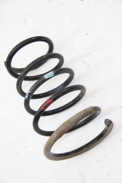 Feder hinten rechts 550208H762 Nissan X-TRAIL 1