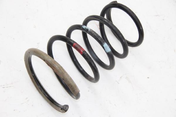Feder hinten links 550208H762 Nissan X-TRAIL 1