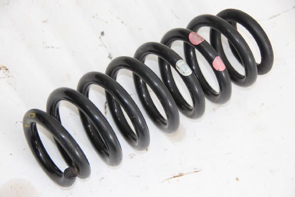 Feder hinten links 4131165J00 Suzuki GRAND VITARA 2