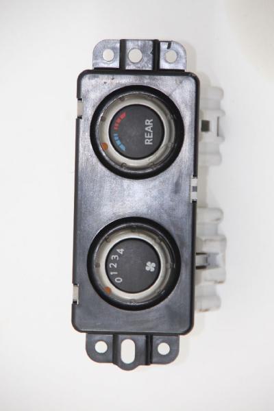 Schalter Heizung 27501EA600 Nissan PATHFINDER R51