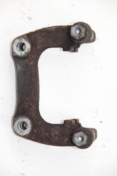 Bremssattelträger hinten rechts 4404H5 Peugeot PARTNER 2 Tepee