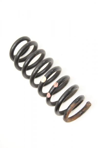 Feder hinten links 4131165J00 Suzuki GRAND VITARA 2