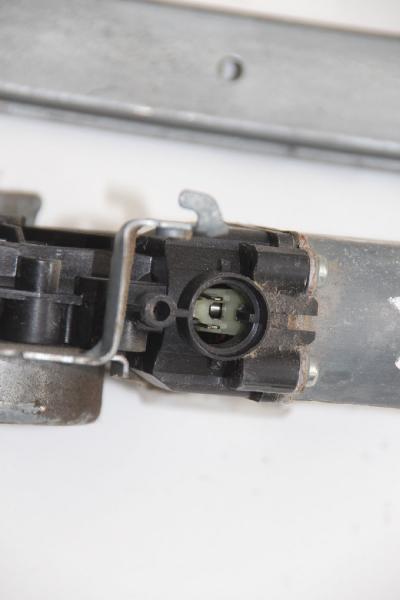 Fensterheber elektrisch hinten links 827013X30A Nissan NAVARA D40