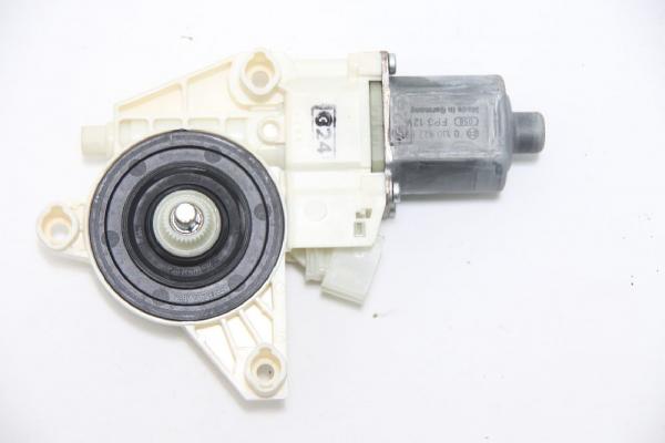Fensterheber-Motor vorn rechts 0130822691 Mercedes A-KLASSE W176