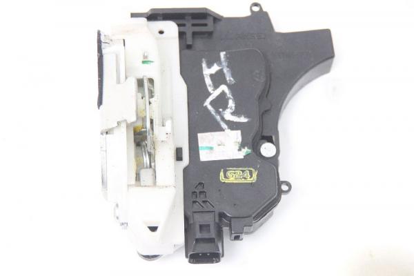 Türschloß hinten rechts 5745A094 Mitsubishi L 200 4 KB4T