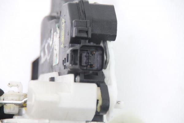 Türschloß hinten rechts 5745A094 Mitsubishi L 200 4 KB4T