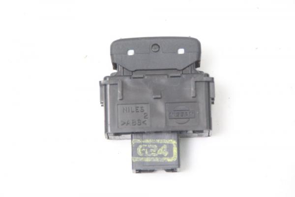 Schalter sonstige 6X17B Nissan NAVARA D40