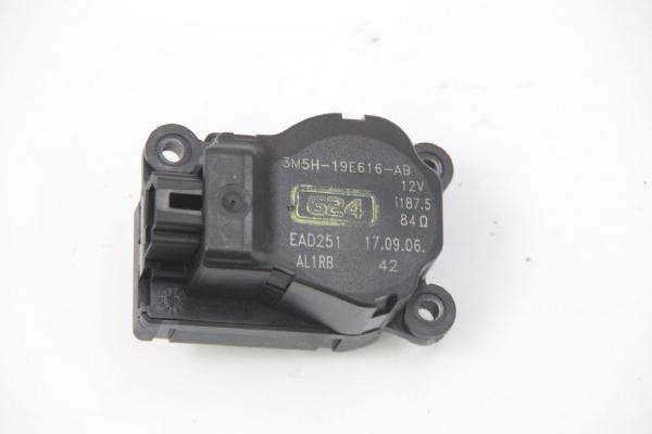 Stellmotor Heizung 3M5H19E616AB Ford FOCUS 2 DA