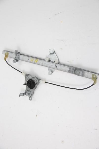 Fensterheber elektrisch hinten rechts 827003X30A Nissan NAVARA D40