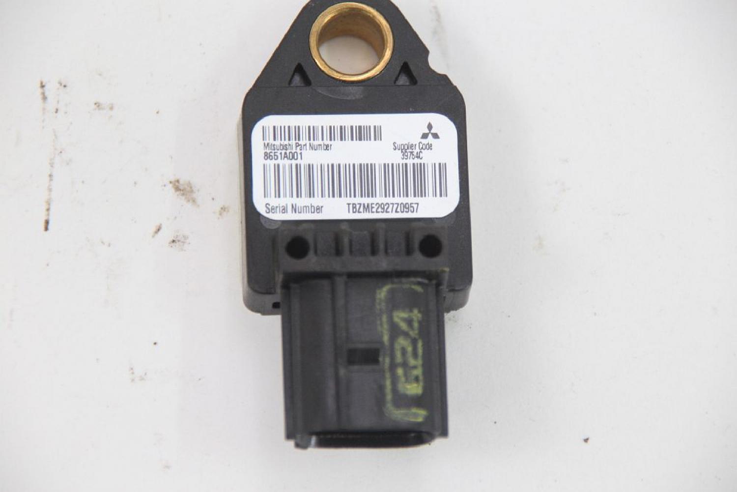Airbag Sensor vorn rechts 8651A001 Peugeot 4007