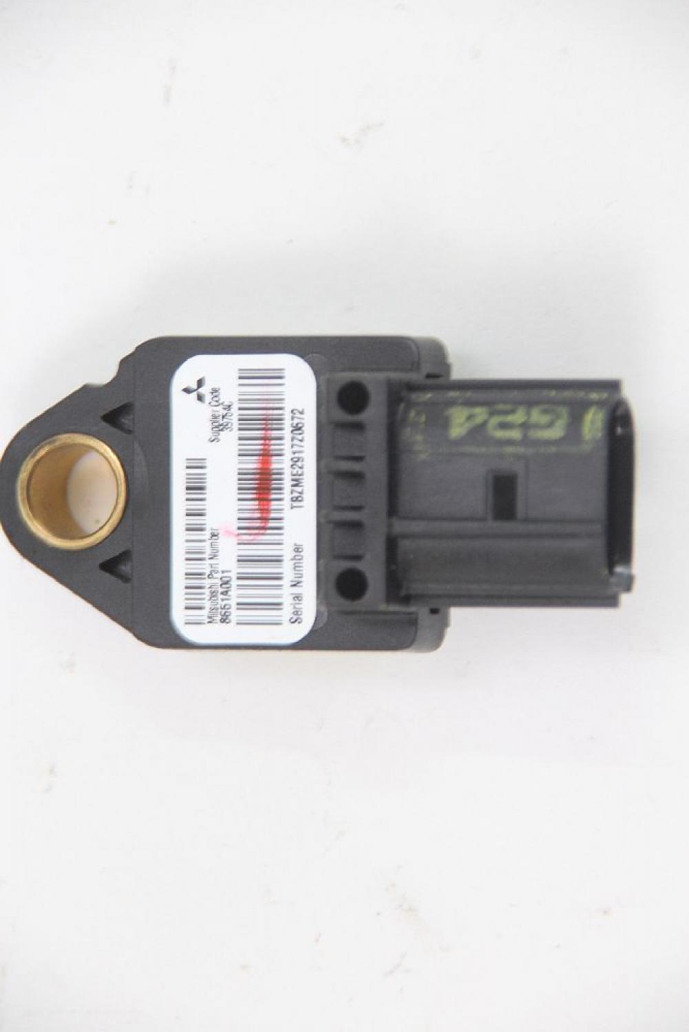 Airbag Sensor links 8651A001 Peugeot 4007