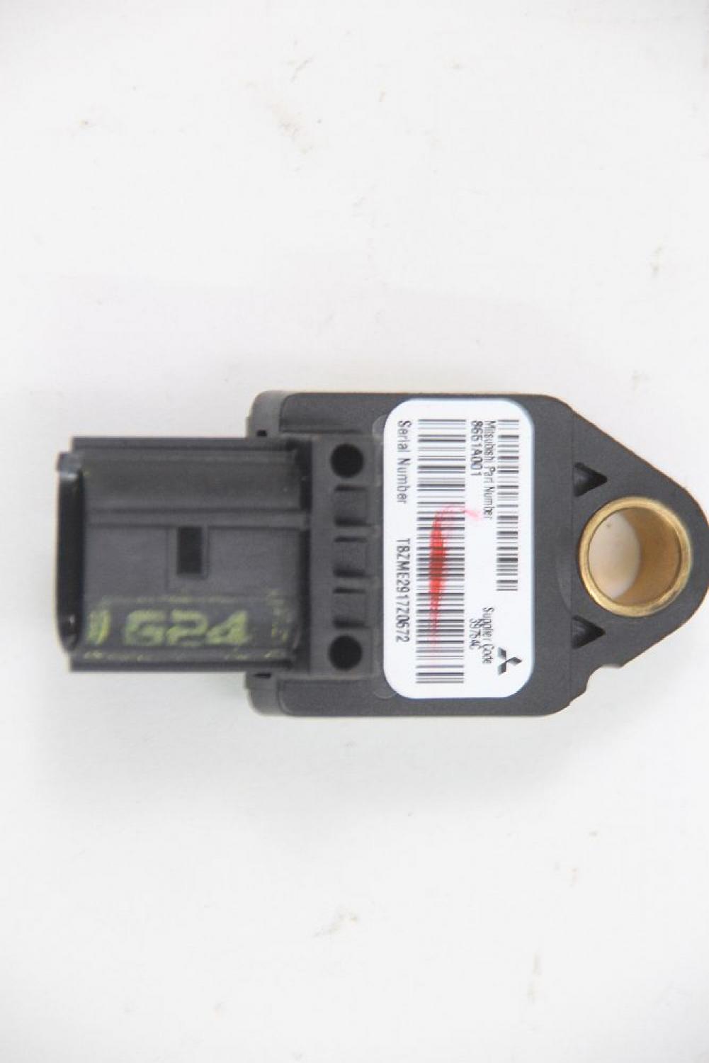 Airbag Sensor links 8651A001 Peugeot 4007