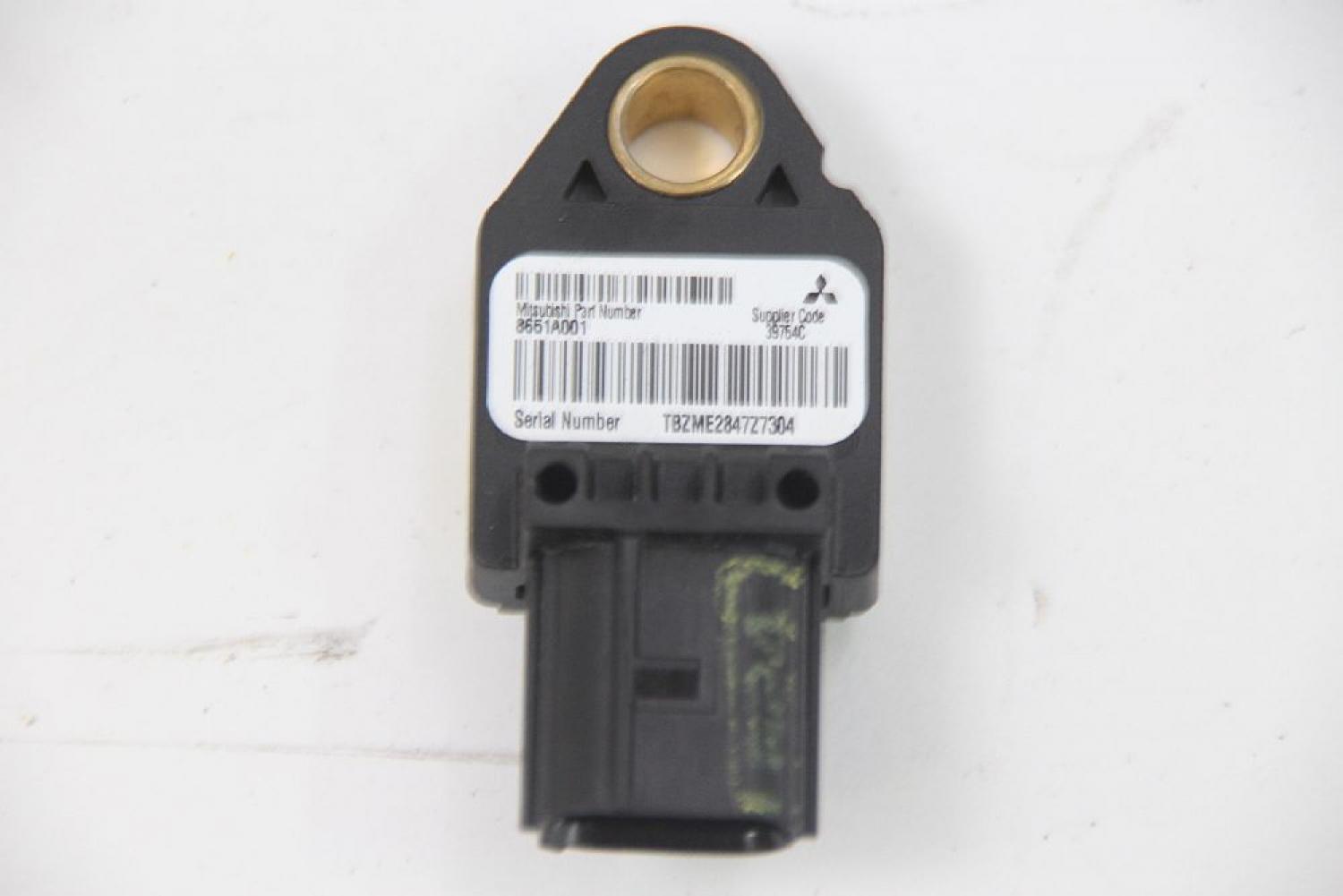 Airbag Sensor hinten rechts 8651A001 Peugeot 4007