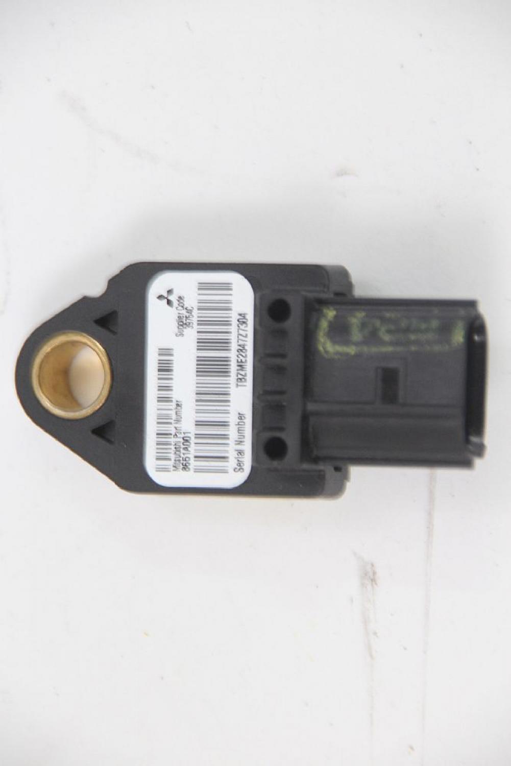Airbag Sensor hinten rechts 8651A001 Peugeot 4007