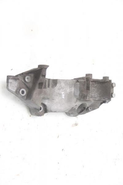 Aggregatehalter 8200527320C Nissan X-TRAIL 2