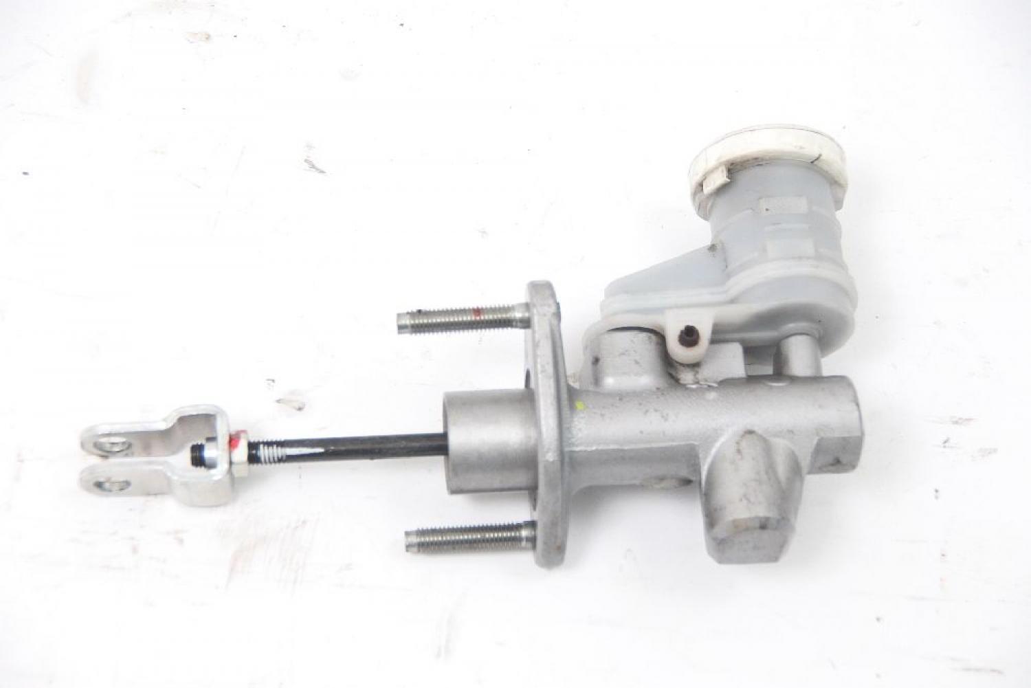 Kupplung - Geberzylinder 2345A015 Mitsubishi L 200 4 KB4T