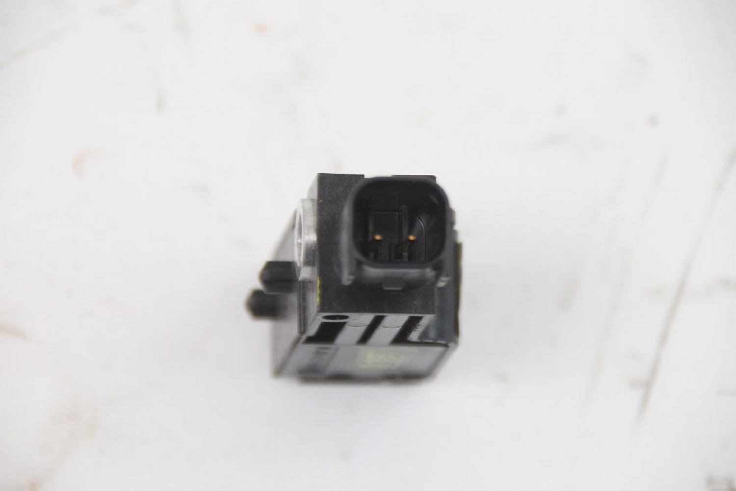 Airbag Sensor hinten rechts 959202G000 Kia MAGENTIS 2
