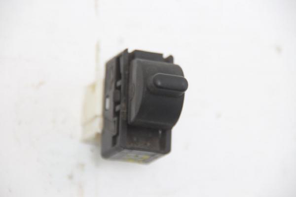 Schalter Fensterheber hinten links 4304A Nissan PICK UP D22