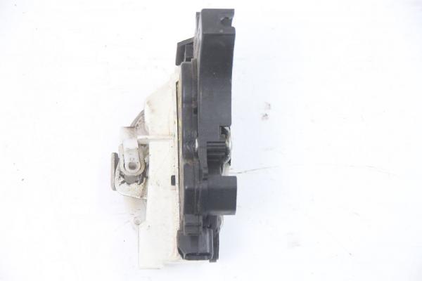 Türschloß vorn rechts 5715A186 Mitsubishi L 200 4 KB4T