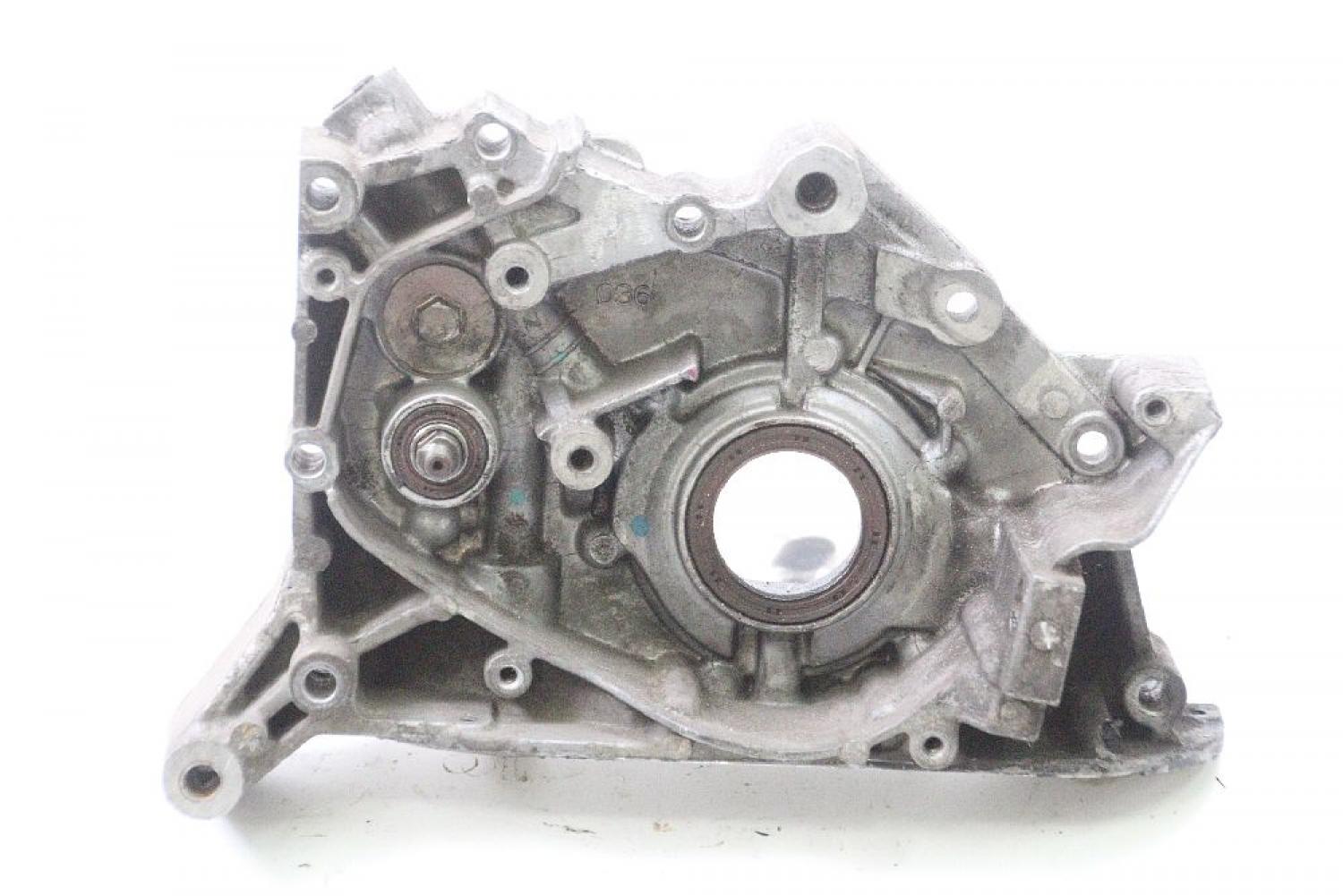 Stirndeckel 1064A035 Mitsubishi L 200 4 KB4T