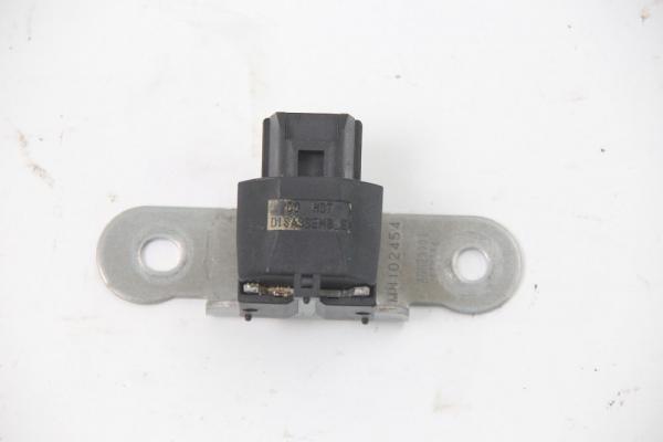 Sensor Querbeschleunigung MN102454 Mitsubishi L 200 4 KB4T